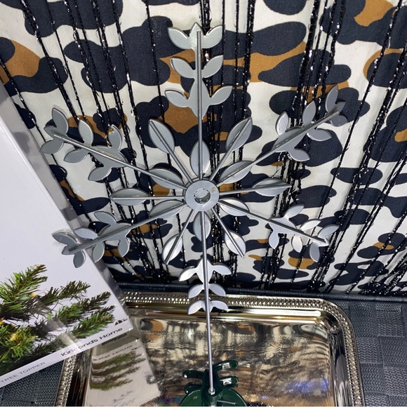 KIRKLAND HOME CHRISTMAS COLLECTION 
BEJEWELED STAR TREE TOPPER - Picture 4 of 6